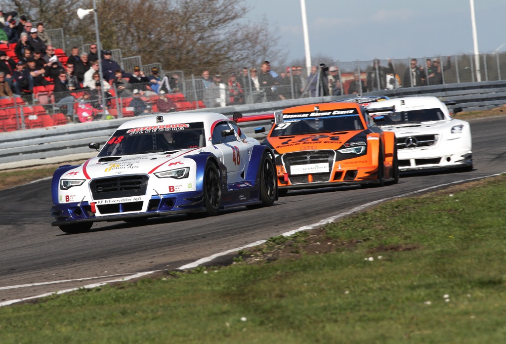 Efter pitstoppet havde Frederik hentet 4 pladser
(Foto: Motorsporten.dk)